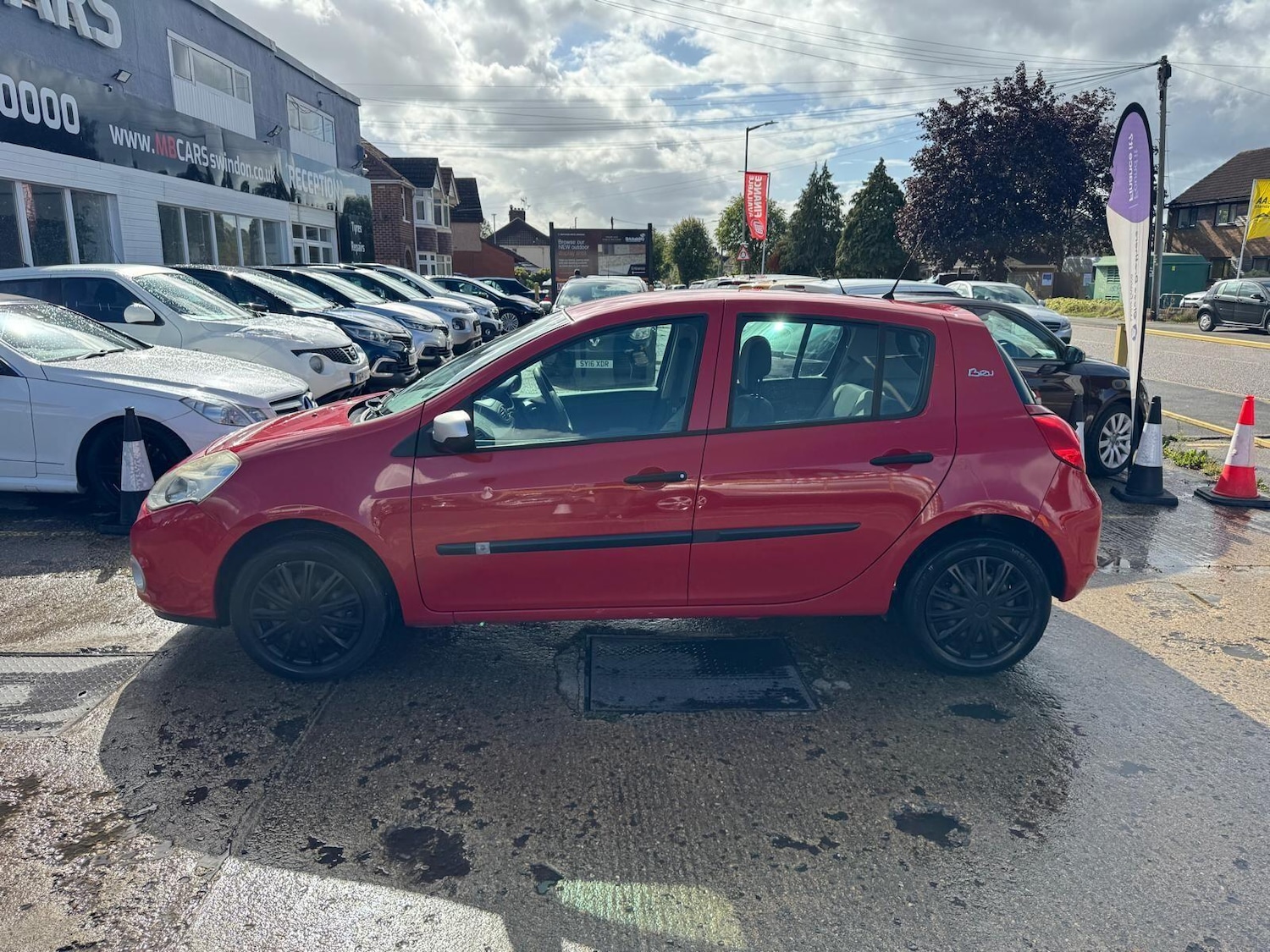 Used Renault Clio 2011 for sale - 76989093: Photo 6