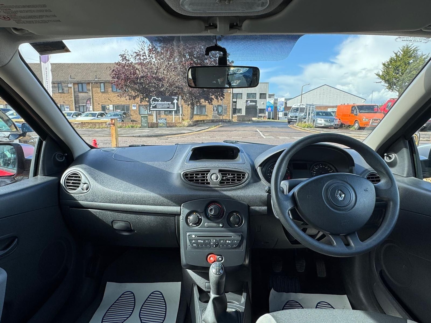 Used Renault Clio 2011 for sale - 76989093: Photo 7