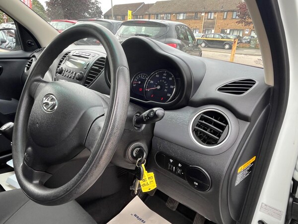 Used Hyundai i10 2012 for sale - 76094876: Photo 11
