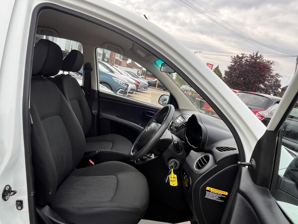 Used Hyundai i10 2012 for sale - 76094876: Photo 15