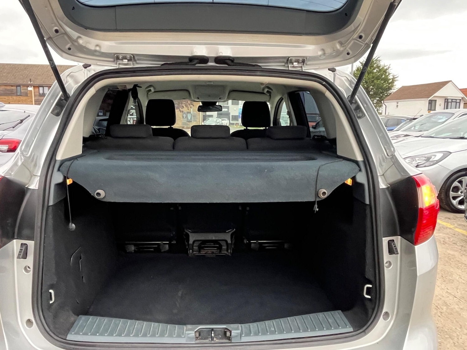 Used Ford C-Max 2013 for sale - 76295010: Photo 26
