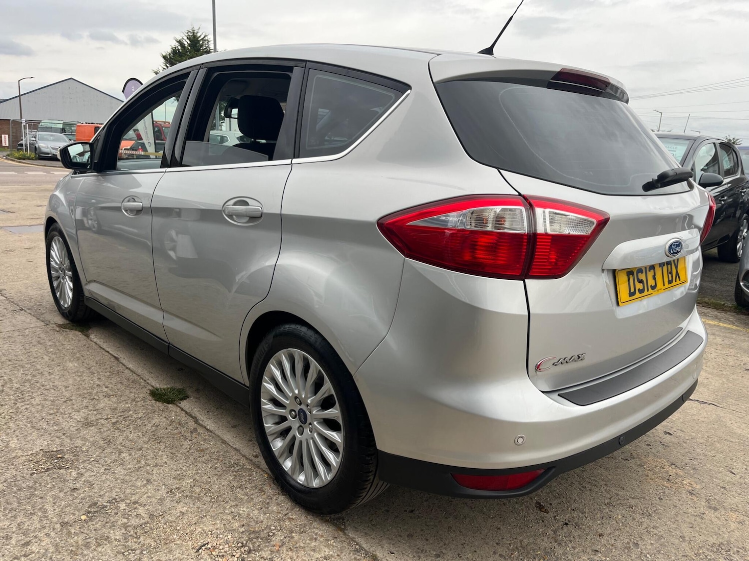 Used Ford C-Max 2013 for sale - 76295010: Photo 4