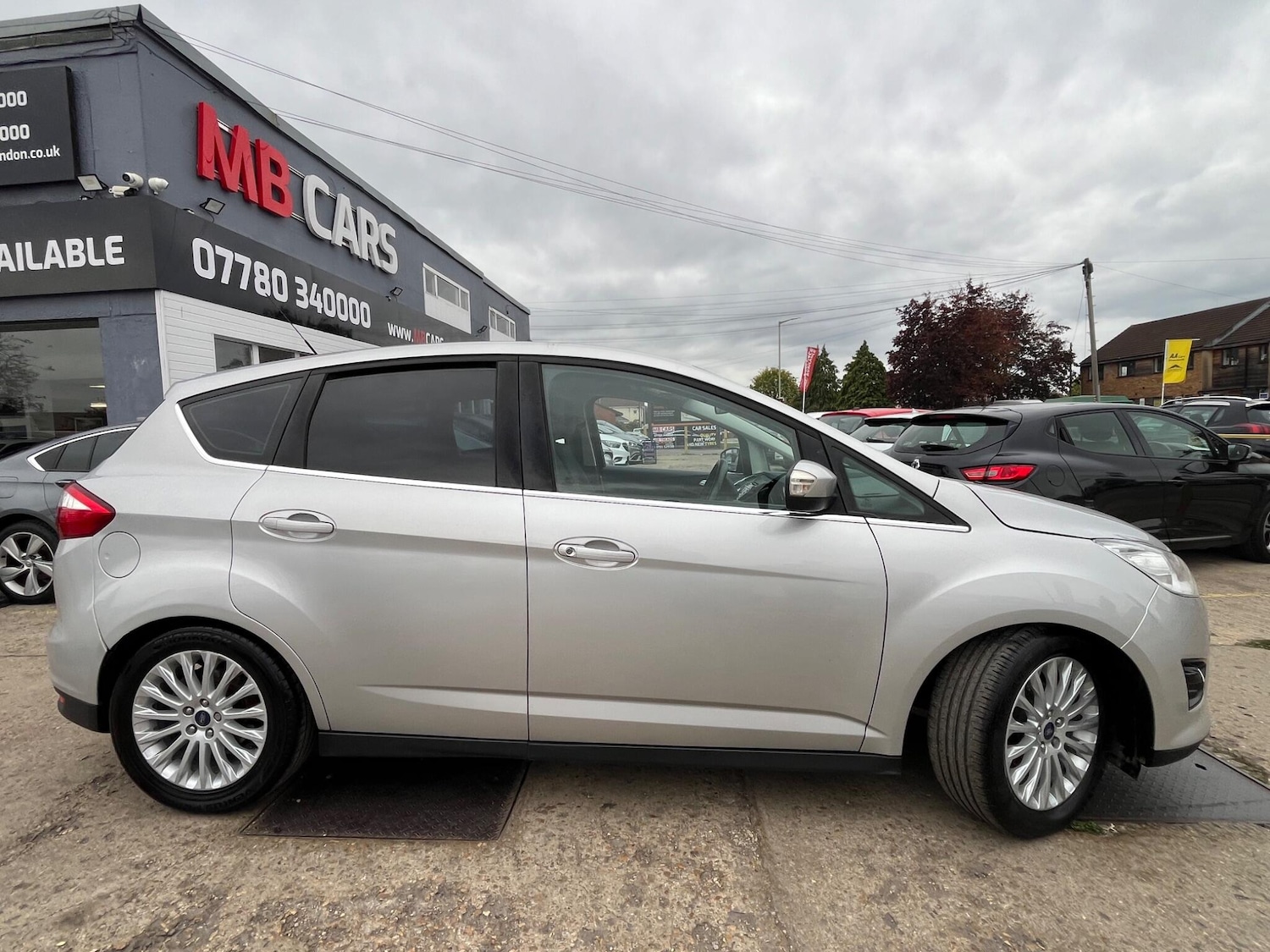 Used Ford C-Max 2013 for sale - 76295010: Photo 9