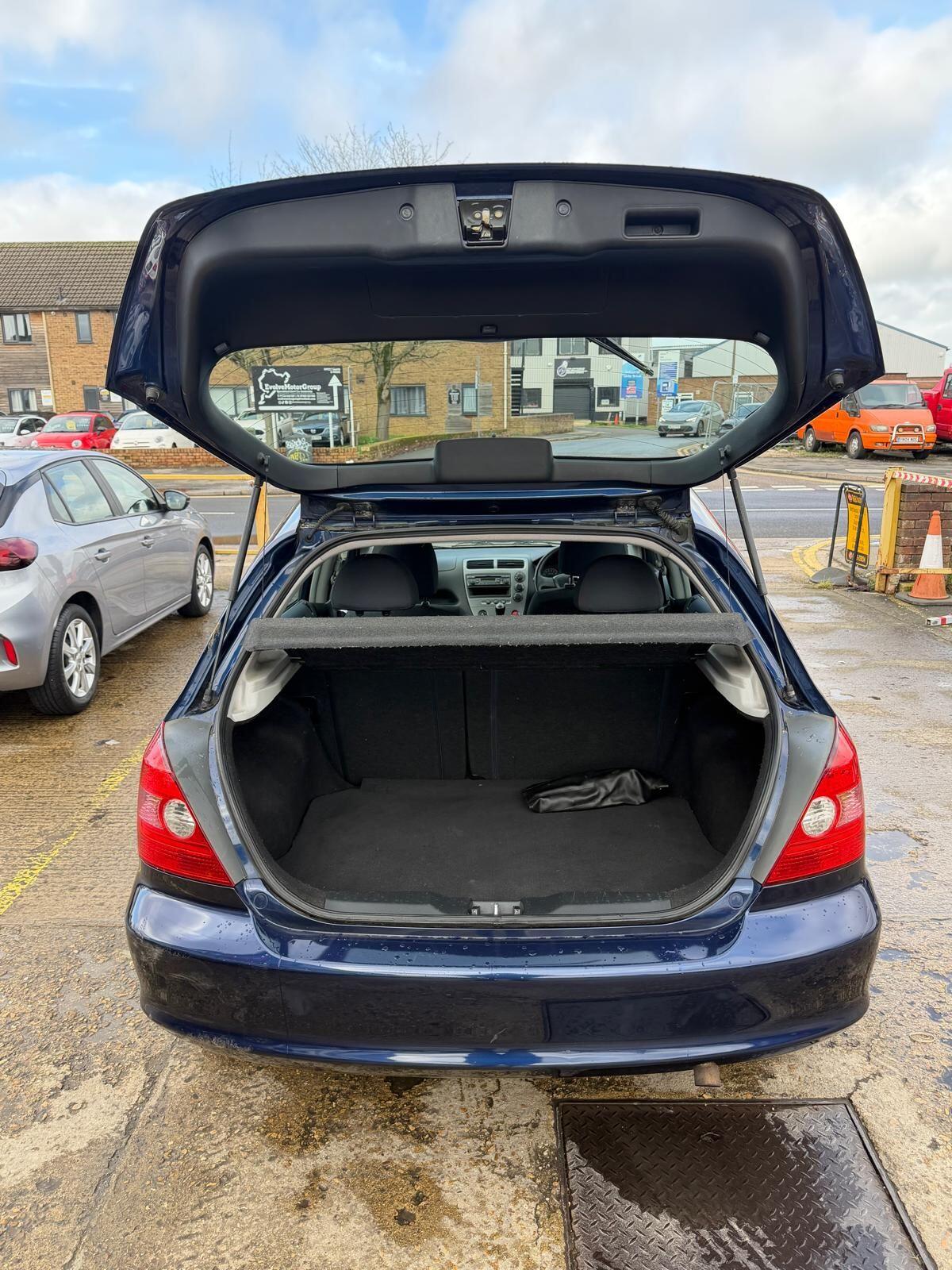 Used Honda Civic 2003 for sale - 77637429: Photo 14