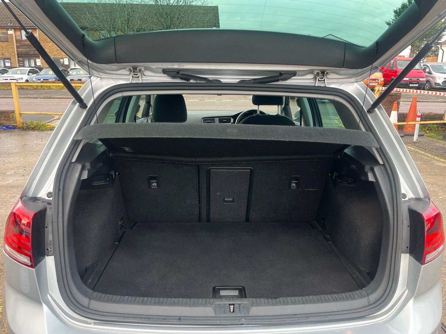 Used Volkswagen Golf 2013 for sale - 77081326: Photo 26