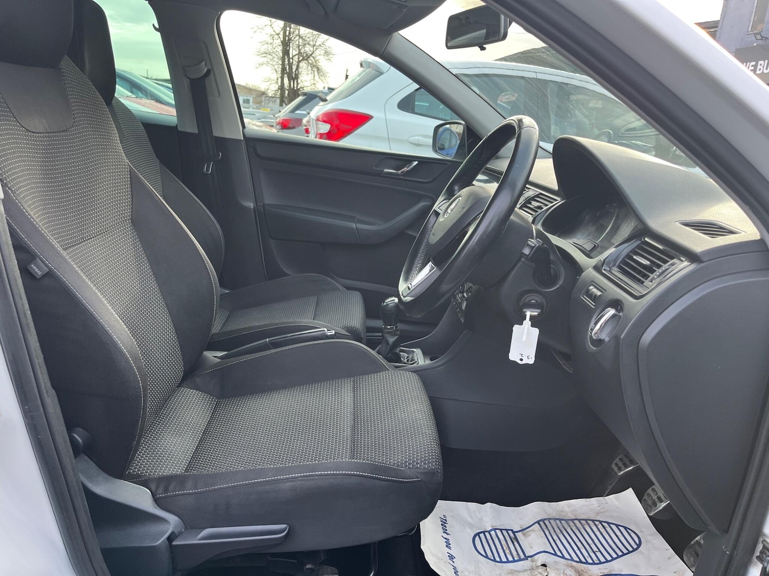 Used Skoda Rapid 2014 for sale - 76752734: Photo 13