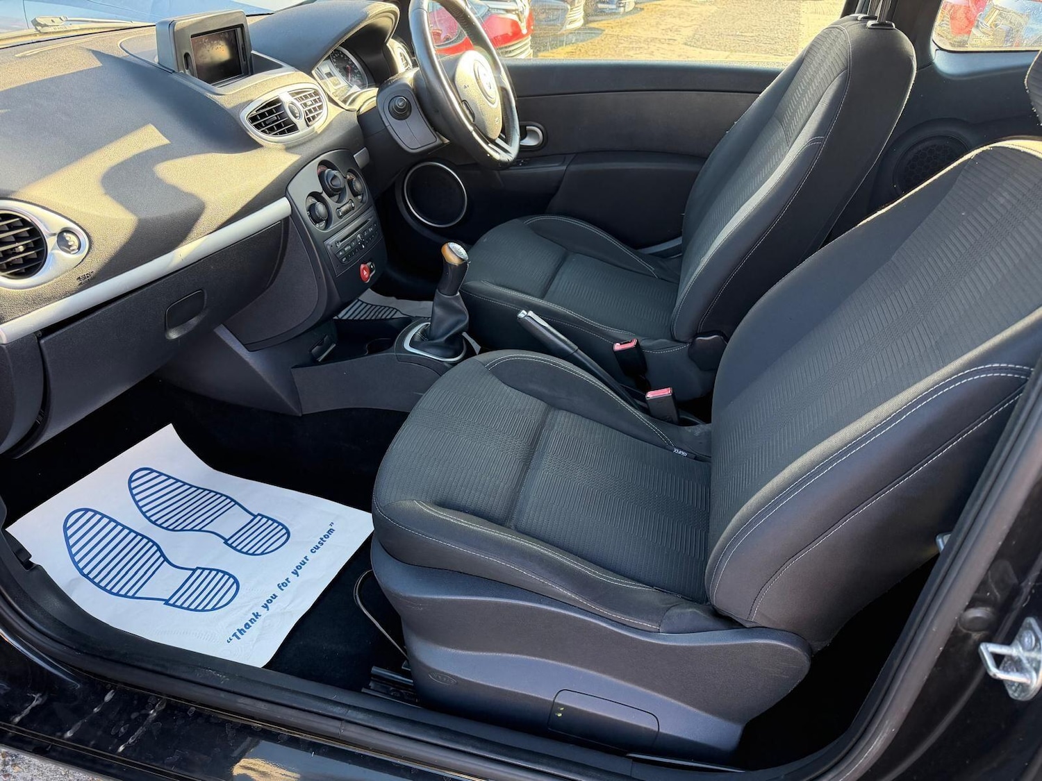 Used Renault Clio 2010 for sale - 77898385: Photo 10