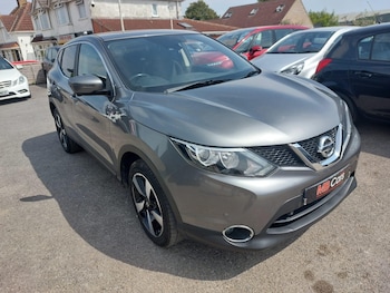 Used Nissan Qashqai 2016 for sale - 75532110: Photo