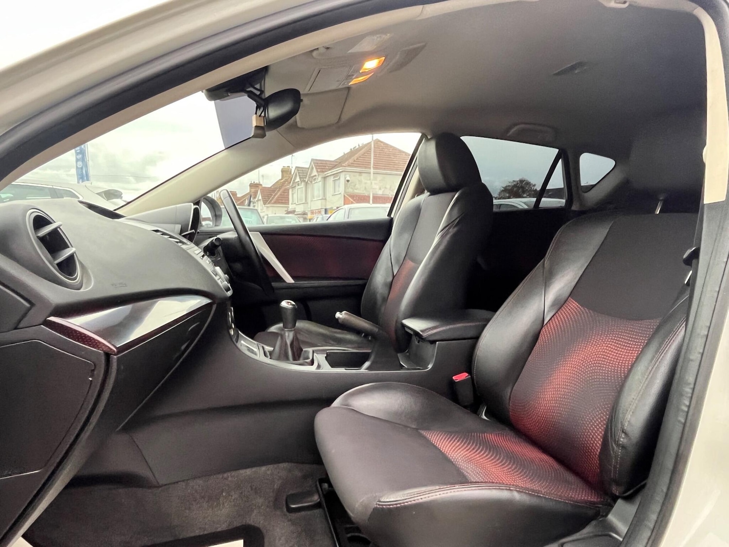 Used Mazda Mazda3 2010 for sale - 76388039: Photo 27