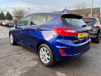 Used Ford Fiesta 2018 for sale - 76701126: Photo