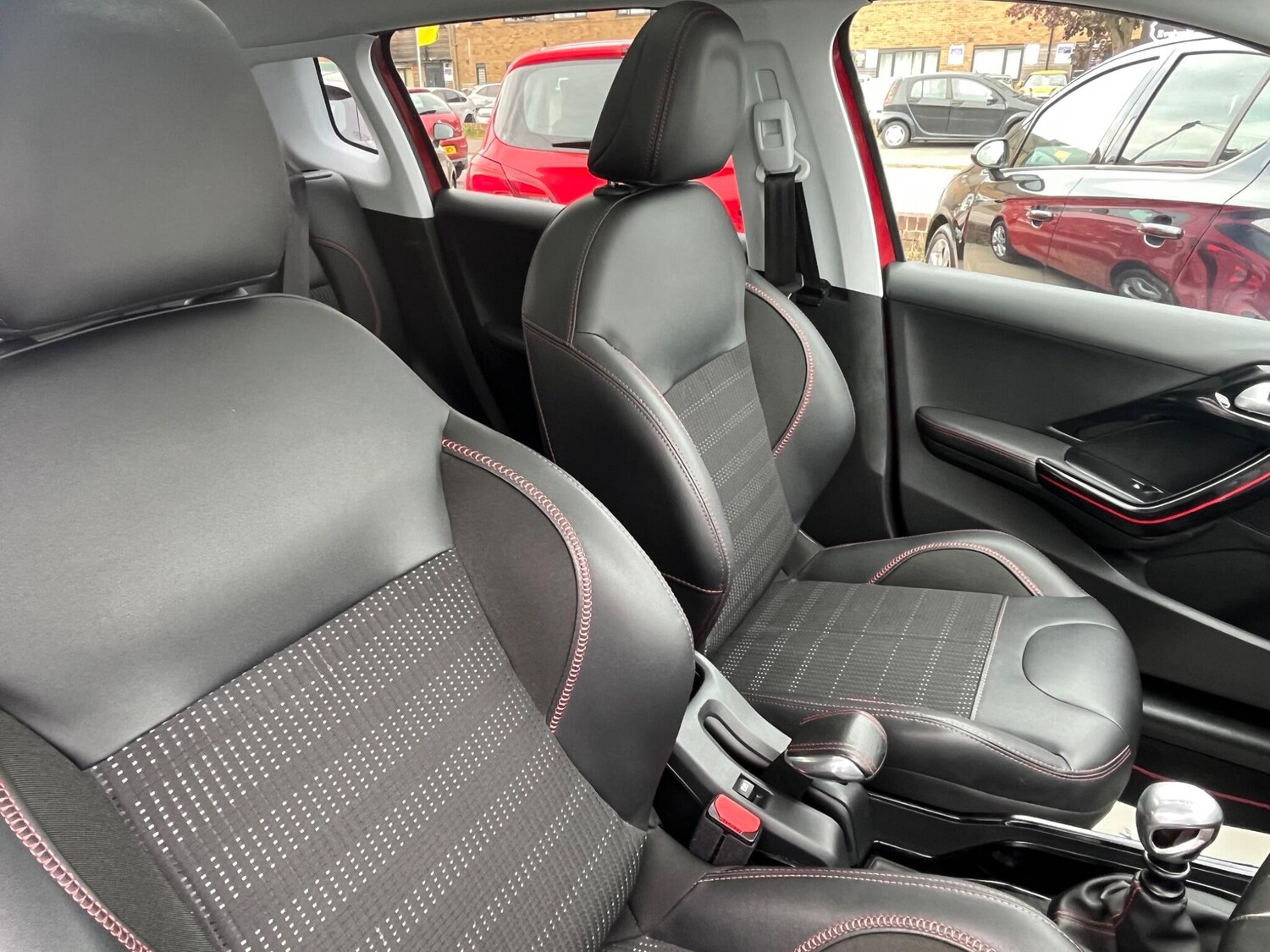 Used Peugeot 2008 2018 for sale - 76166343: Photo 17