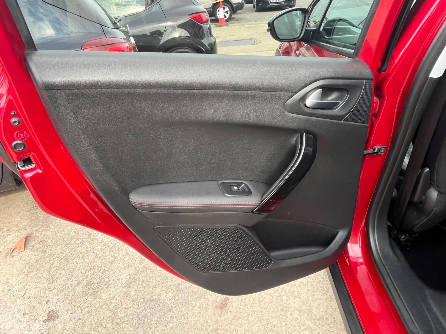 Used Peugeot 2008 2018 for sale - 76166343: Photo 27