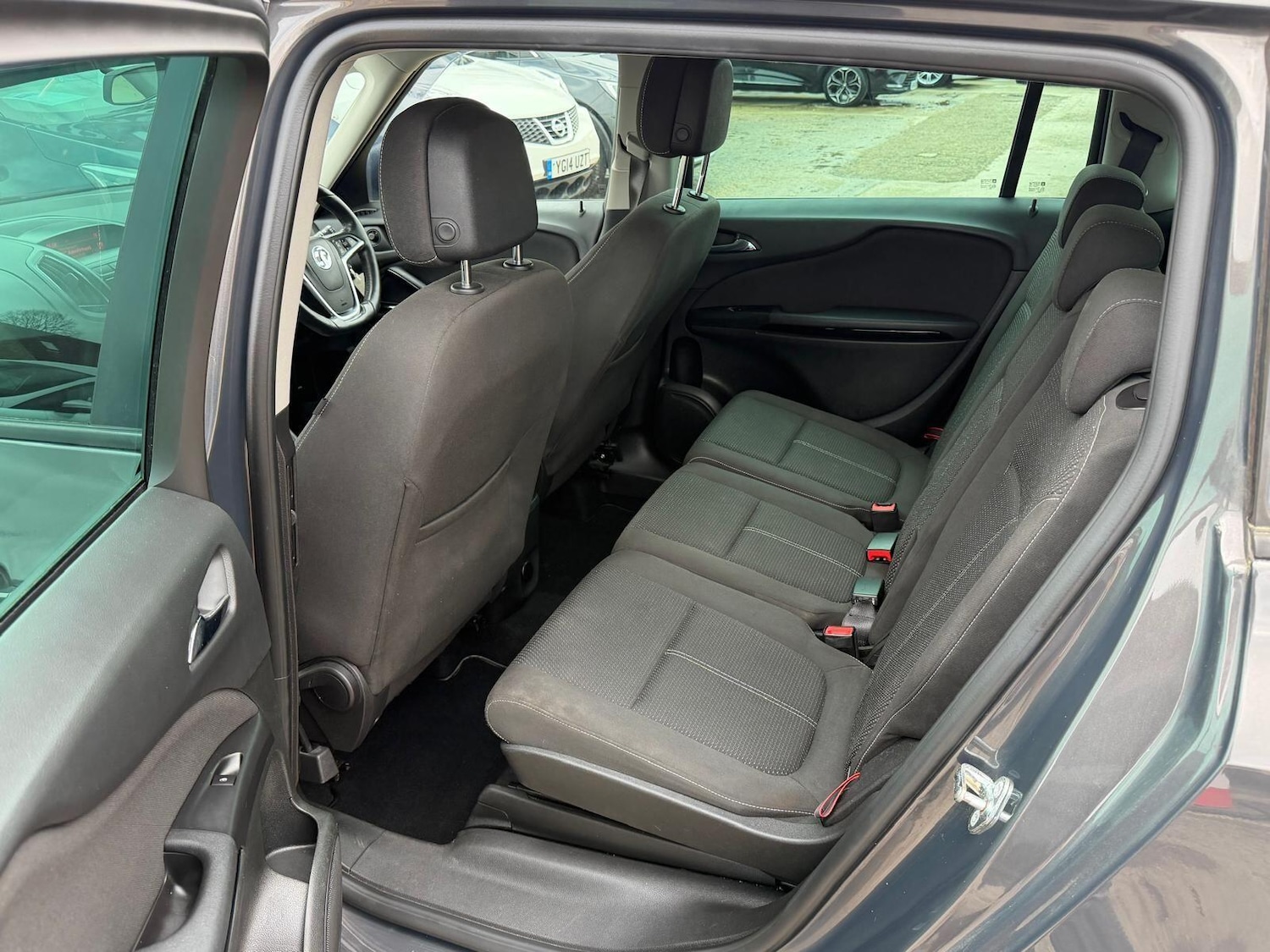 Used Vauxhall Zafira Tourer 2015 for sale - 77306340: Photo 14