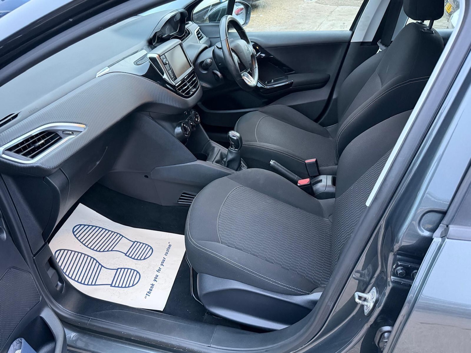 Used Peugeot 208 2017 for sale - 77564911: Photo 12