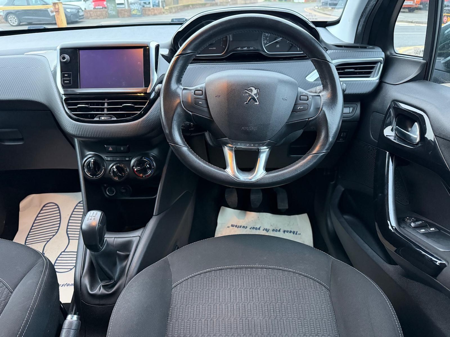 Used Peugeot 208 2017 for sale - 77564911: Photo 7