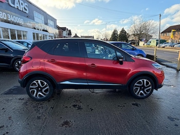 Used Renault Captur 2016 for sale - 77203189: Photo