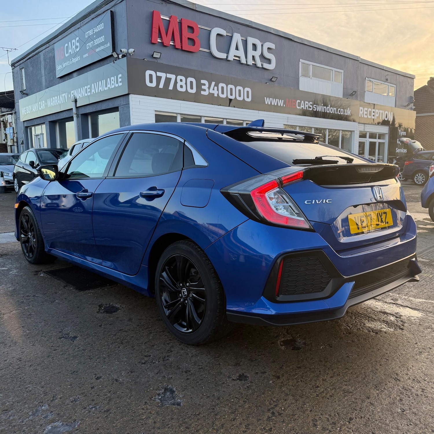 Used Honda Civic 2017 for sale - 77143104: Photo 2