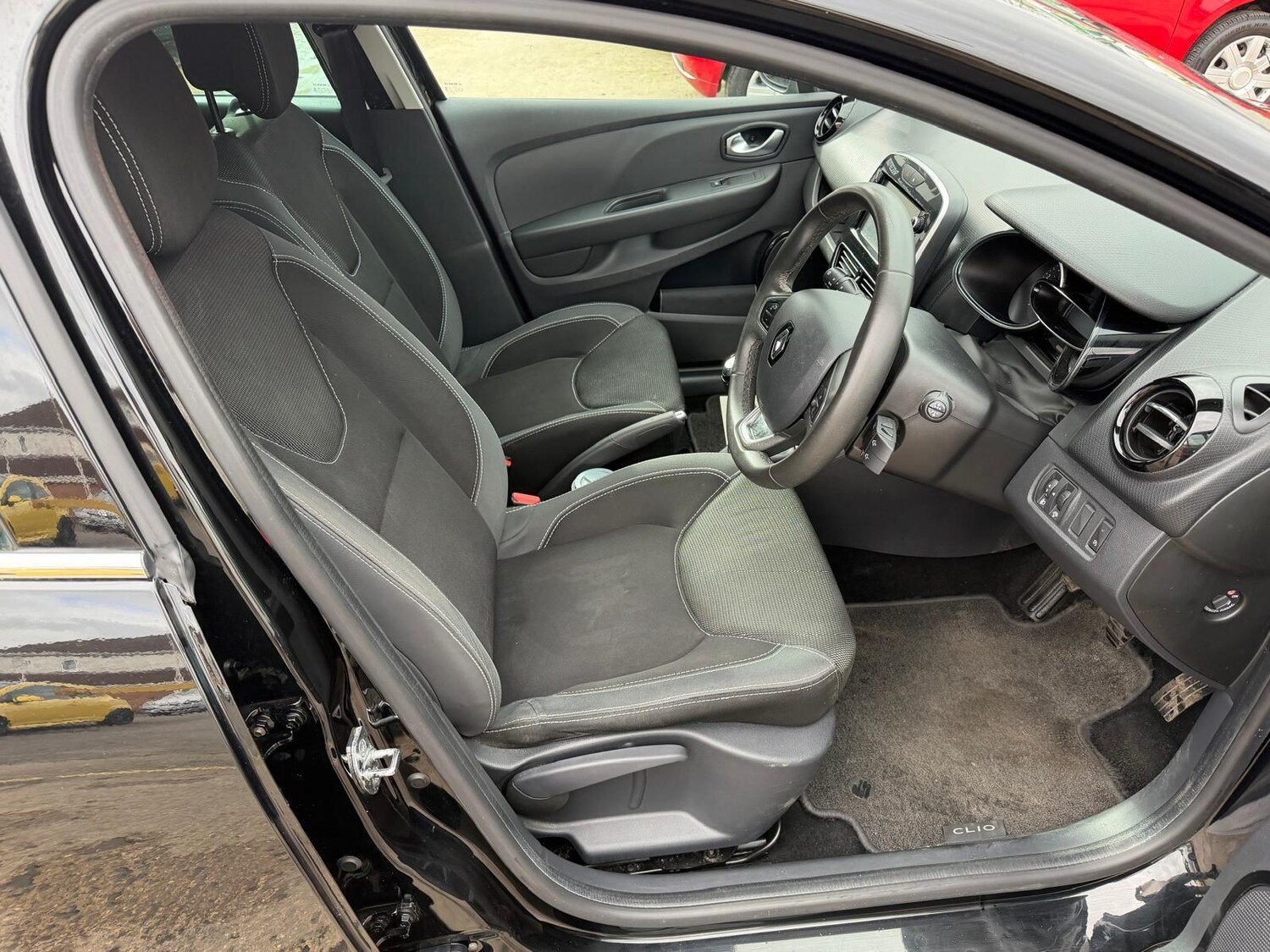 Used Renault Clio 2018 for sale - 77658167: Photo 10