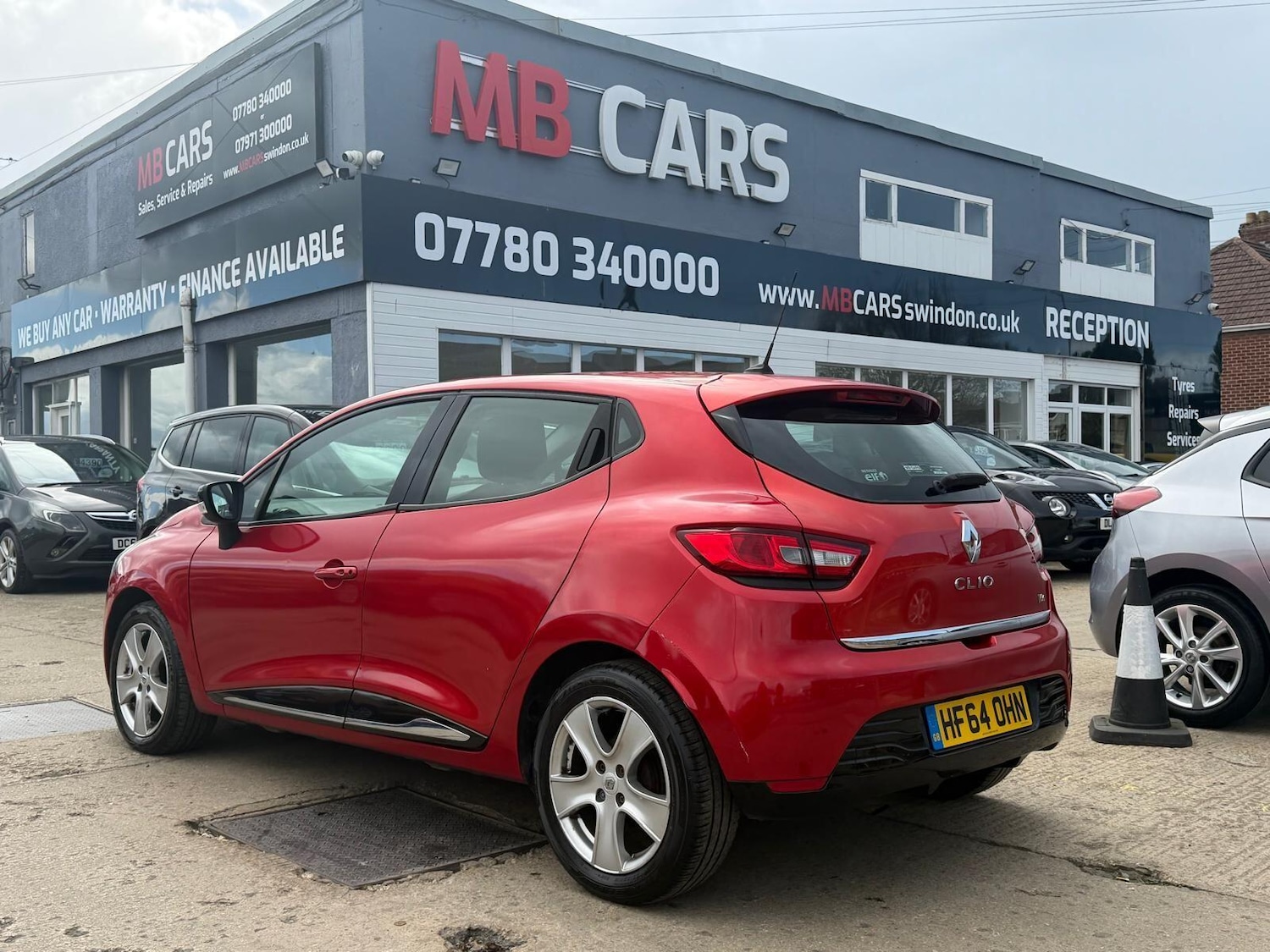 Used Renault Clio 2014 for sale - 78101024: Photo 2