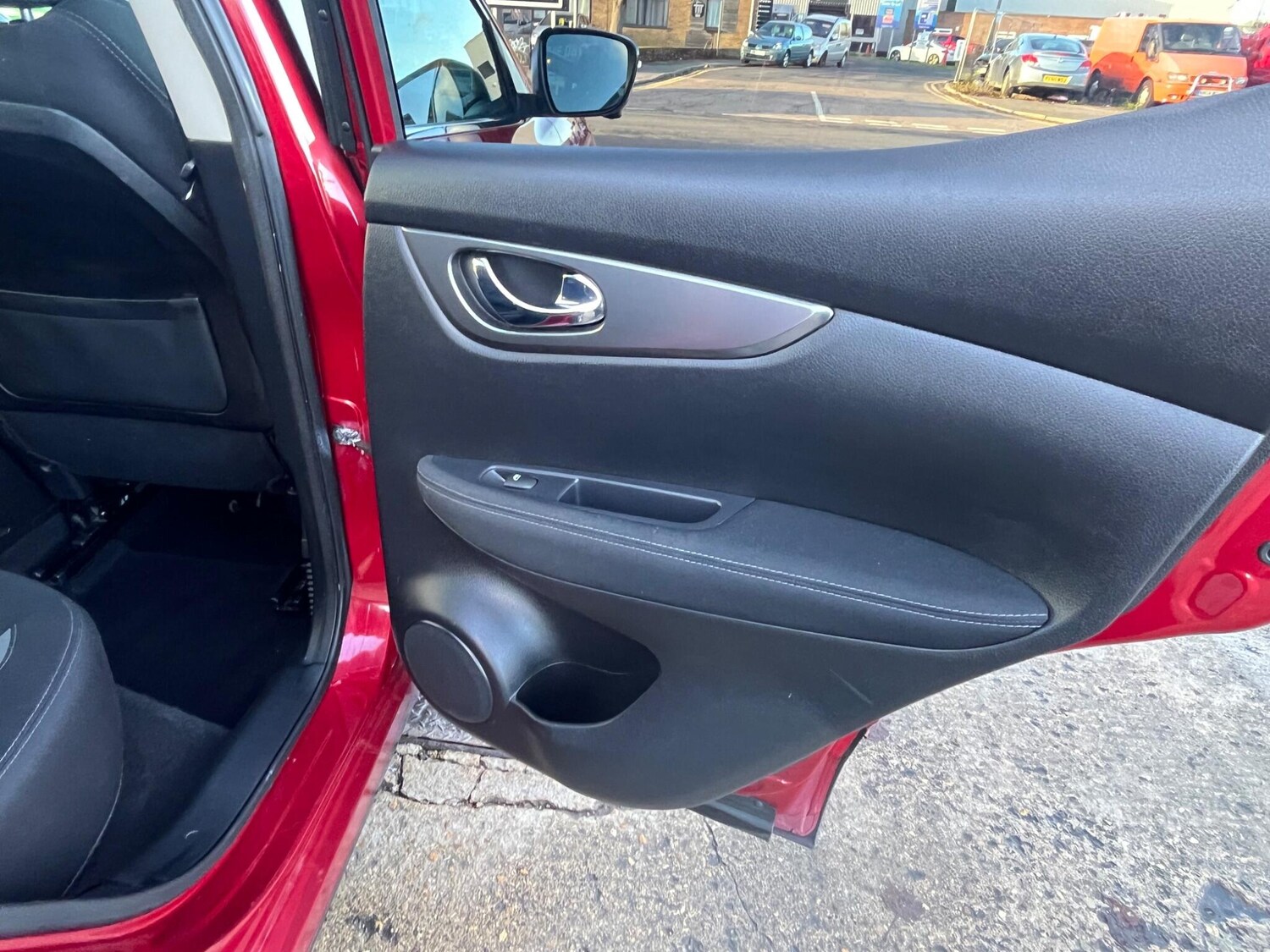 Used Nissan Qashqai 2018 for sale - 76700784: Photo 26