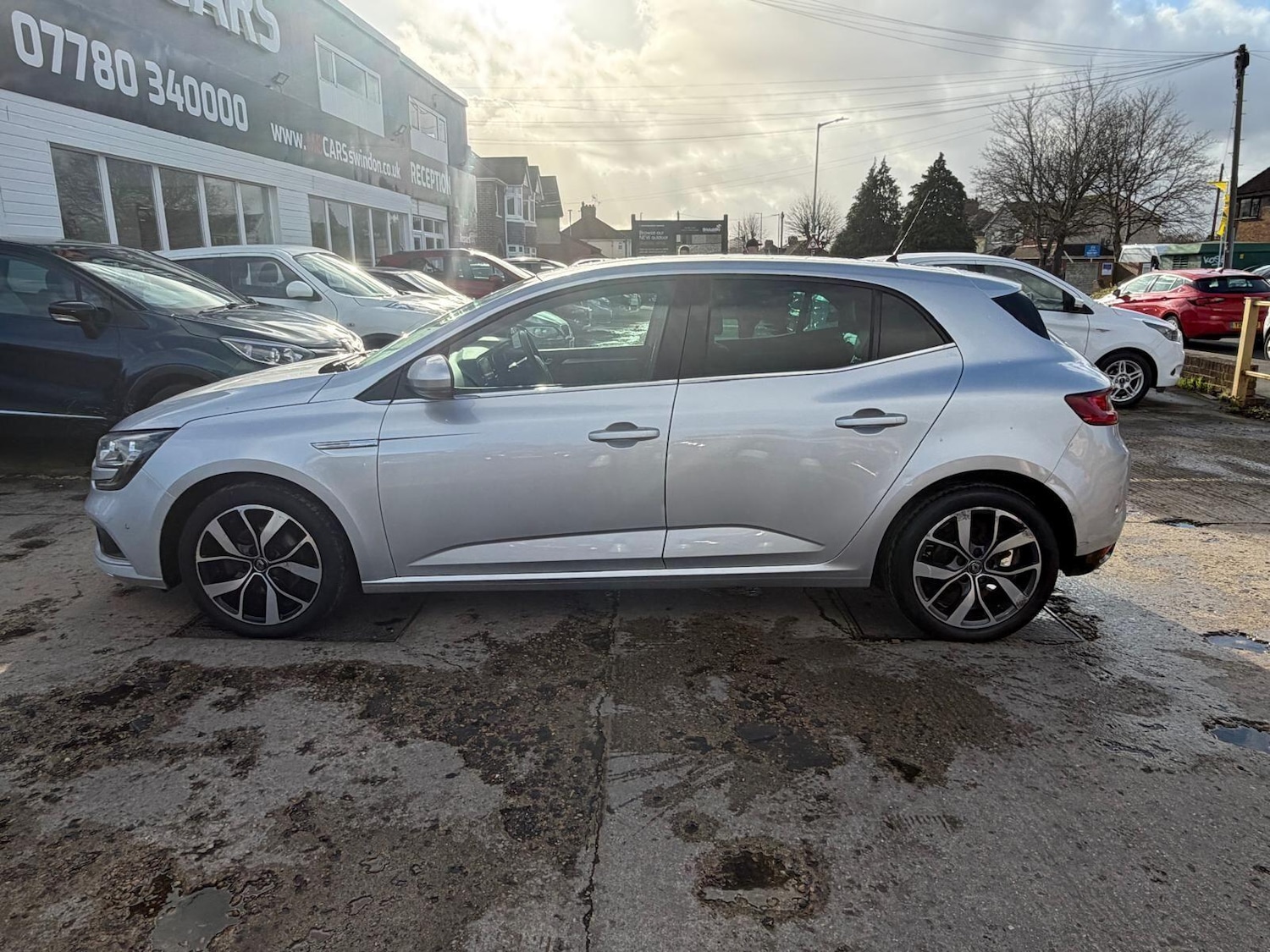 Used Renault Megane 2017 for sale - 77625916: Photo 5