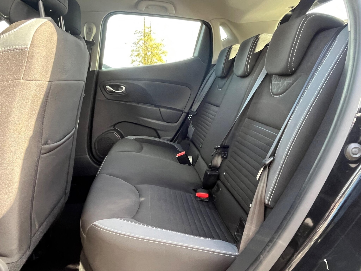 Used Renault Clio 2016 for sale - 75927819: Photo 18