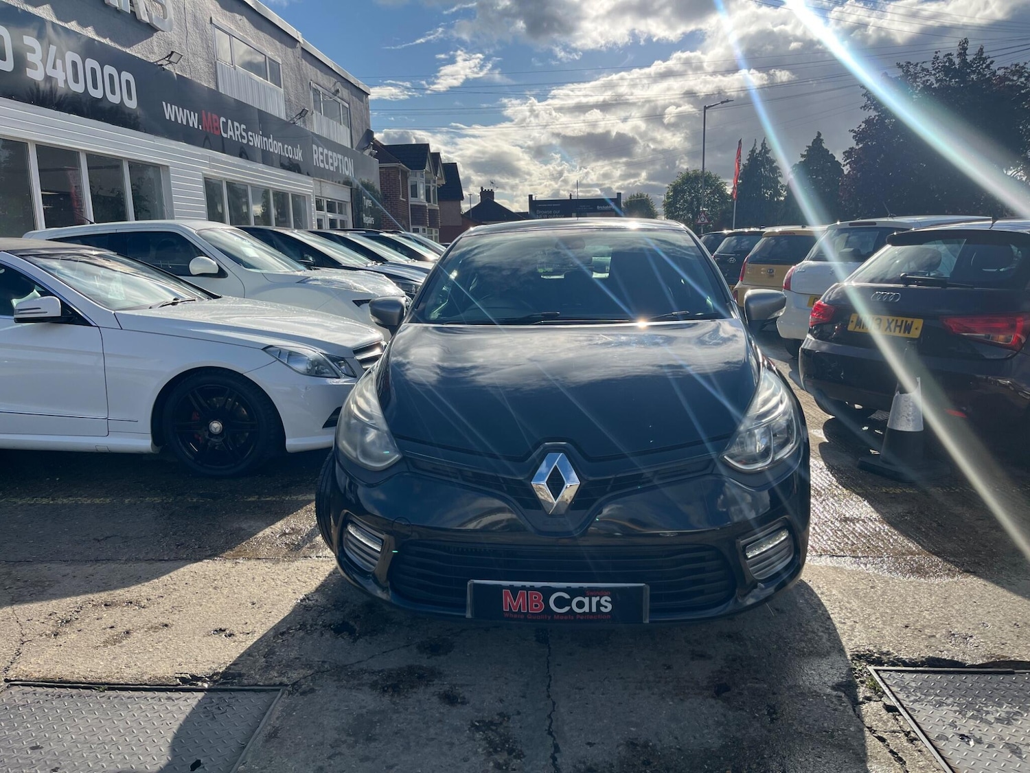 Used Renault Clio 2016 for sale - 75927819: Photo 2