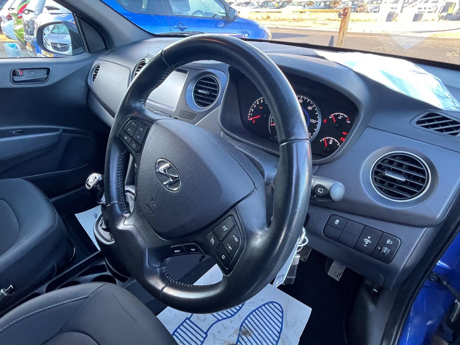 Used Hyundai i10 2018 for sale - 76701725: Photo 12