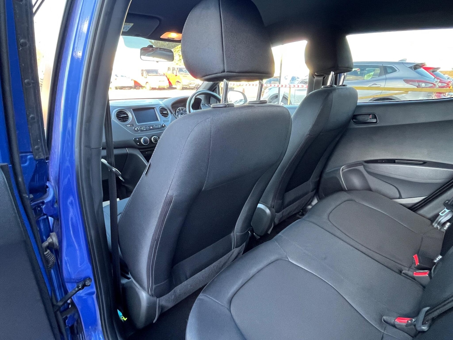 Used Hyundai i10 2018 for sale - 76701725: Photo 24