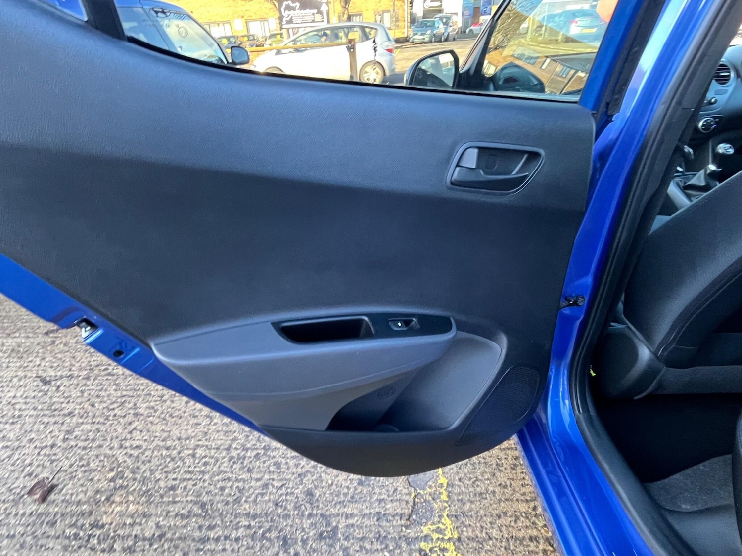 Used Hyundai i10 2018 for sale - 76701725: Photo 28