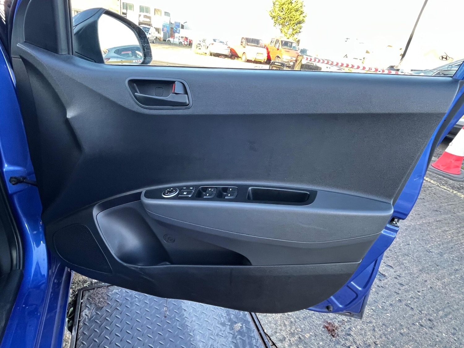 Used Hyundai i10 2018 for sale - 76701725: Photo 29