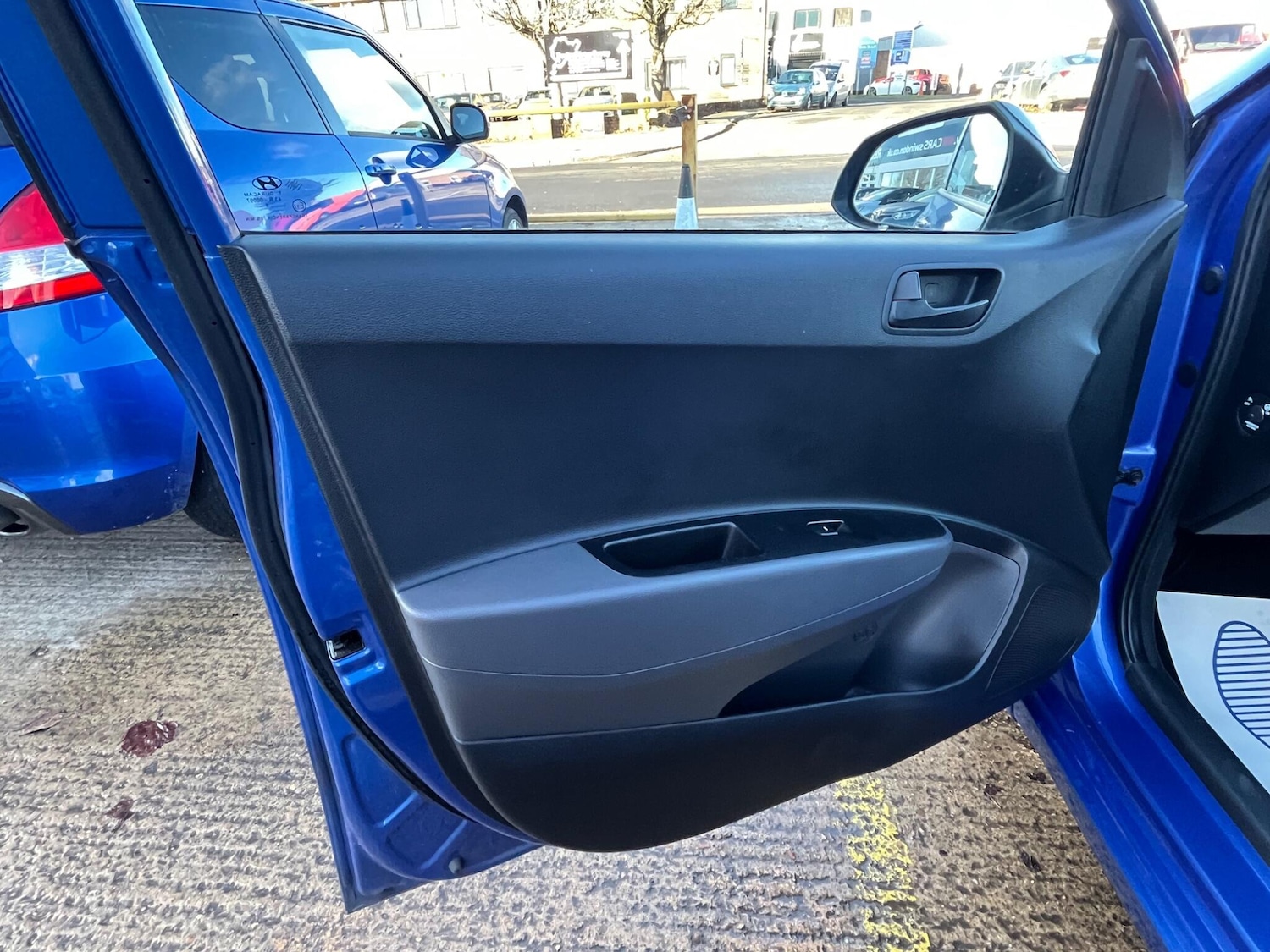 Used Hyundai i10 2018 for sale - 76701725: Photo 30