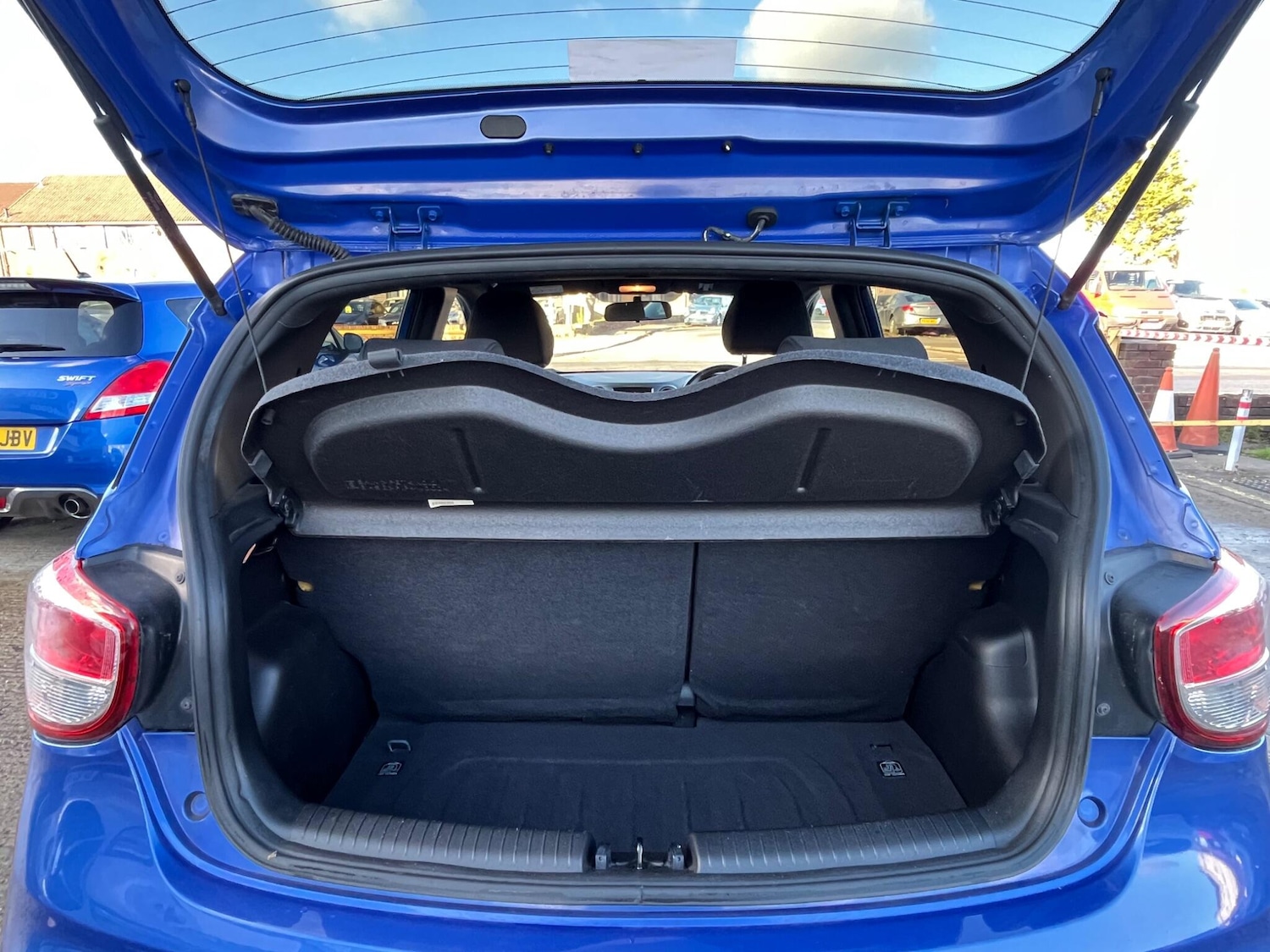 Used Hyundai i10 2018 for sale - 76701725: Photo 34