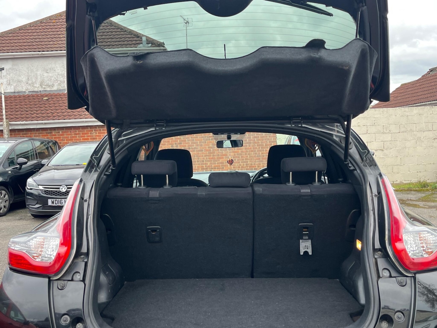 Used Nissan Juke 2015 for sale - 76215690: Photo 24
