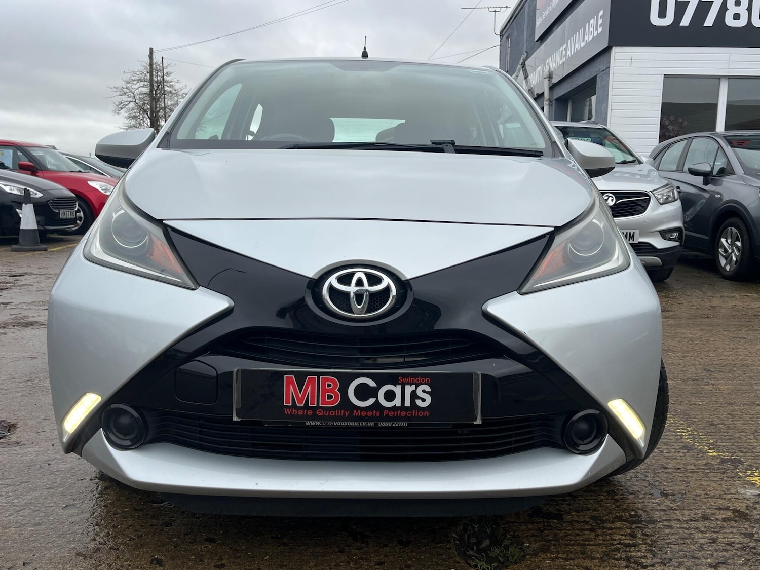 Used Toyota AYGO 2014 for sale - 76714641: Photo 2