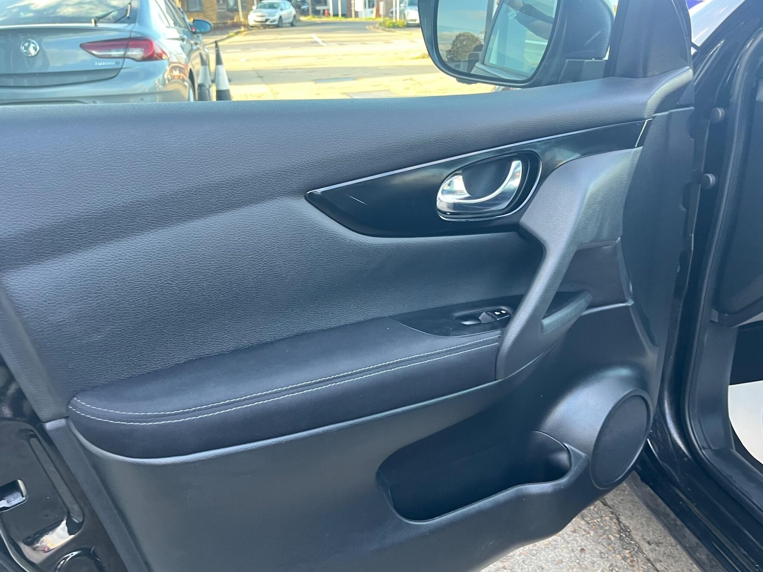 Used Nissan Qashqai 2016 for sale - 76295874: Photo 12