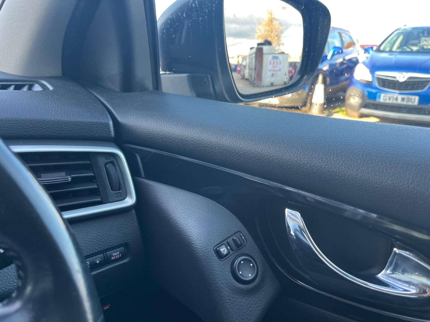 Used Nissan Qashqai 2016 for sale - 76295874: Photo 38