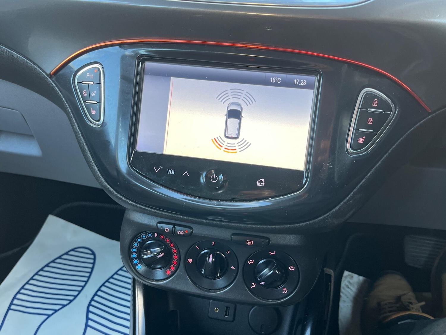 Vehicle 29