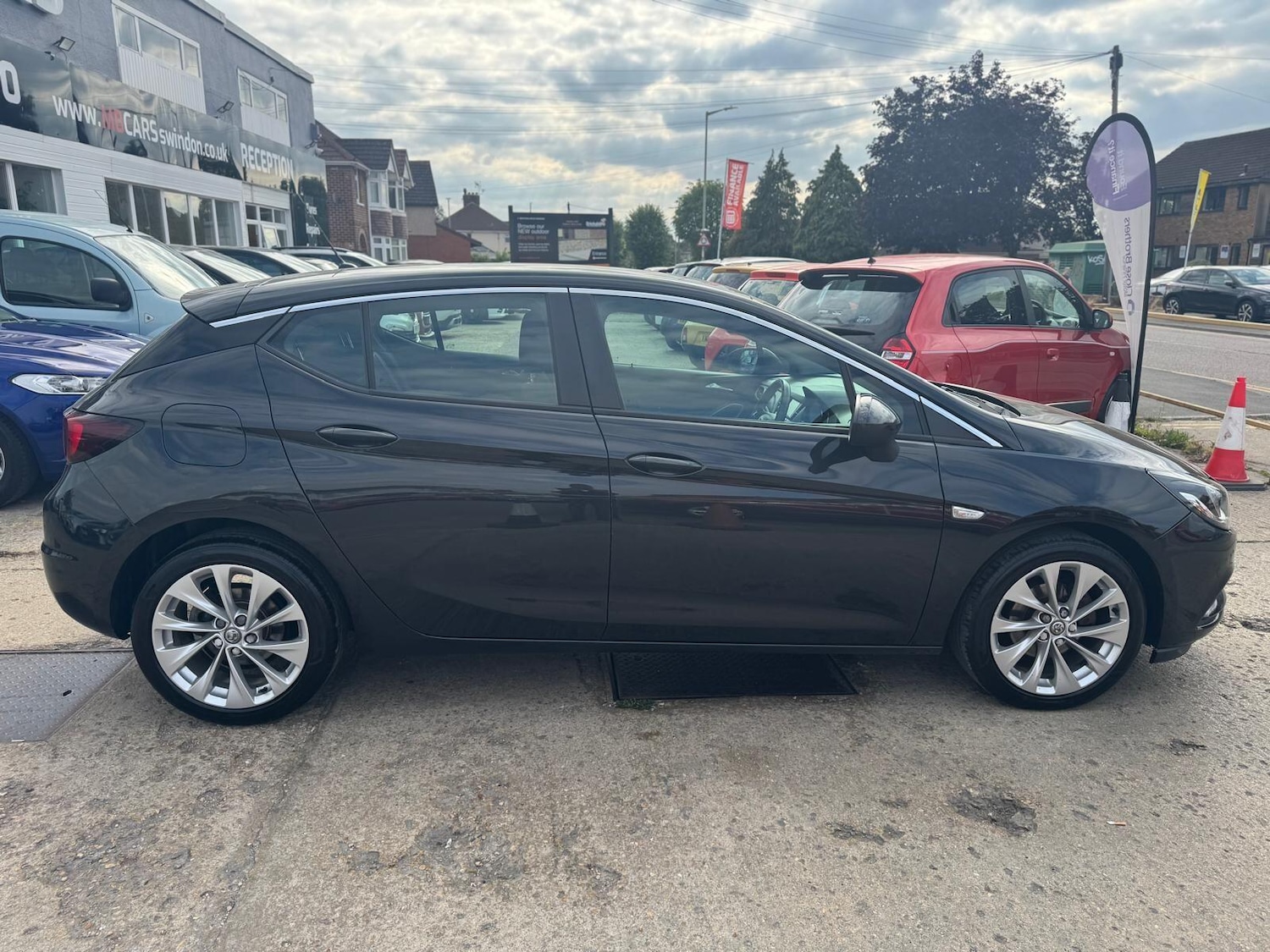 Used Vauxhall Astra 2016 for sale - 76282689: Photo 4