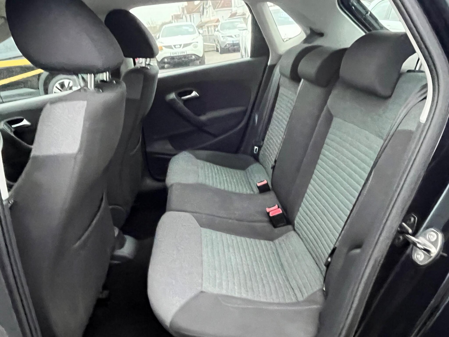 Used Volkswagen Polo 2010 for sale - 77040123: Photo 14