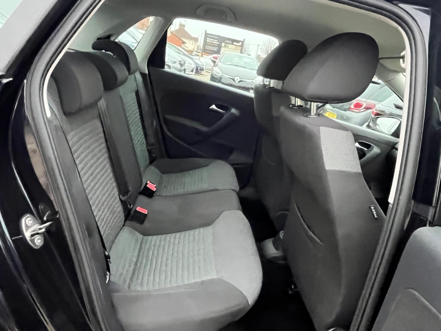 Used Volkswagen Polo 2010 for sale - 77040123: Photo 17