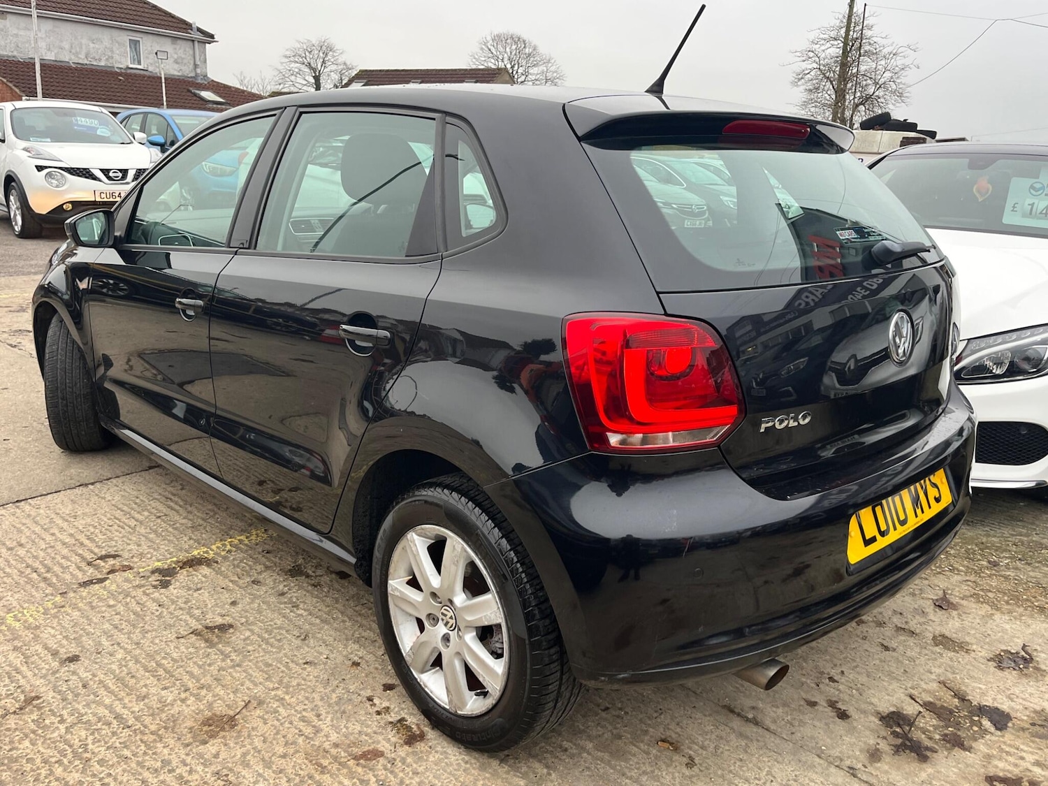 Used Volkswagen Polo 2010 for sale - 77040123: Photo 2