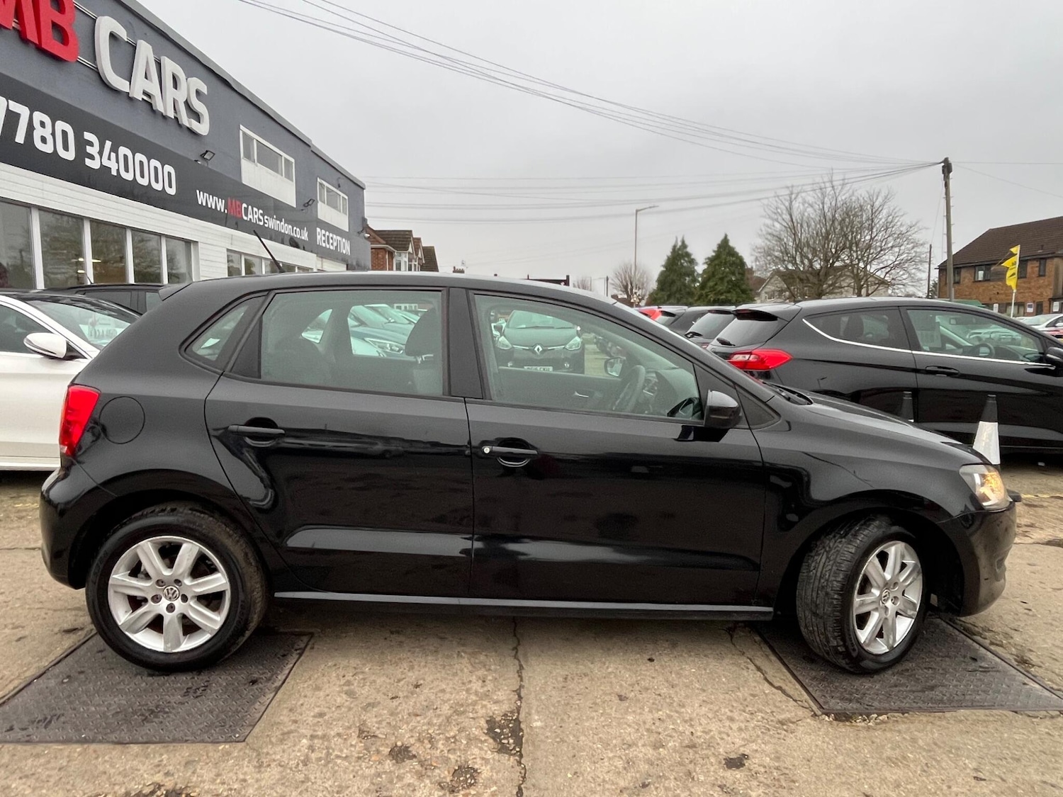 Used Volkswagen Polo 2010 for sale - 77040123: Photo 7