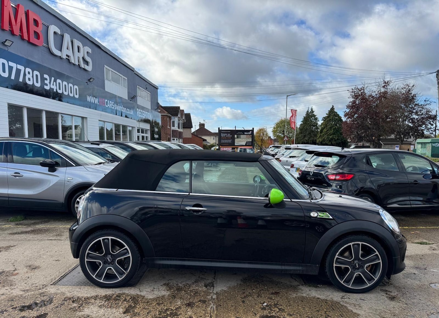 Used MINI Convertible 2013 for sale - 76284106: Photo 3