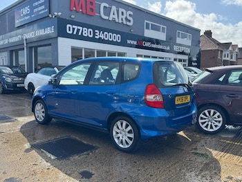 Used Honda Jazz 2006 for sale - 76121344: Photo 2
