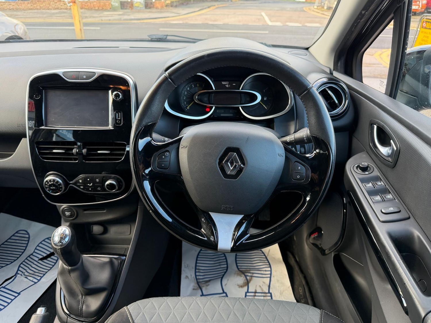 Used Renault Clio 2015 for sale - 77267224: Photo 7