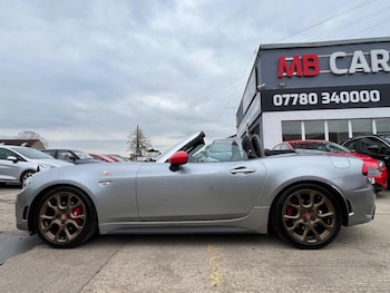 Used Abarth 124 Spider 2018 for sale - 77738600: Photo