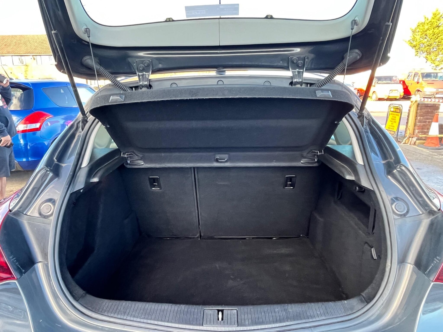 Used Vauxhall Astra for sale - 77016809: Photo 25