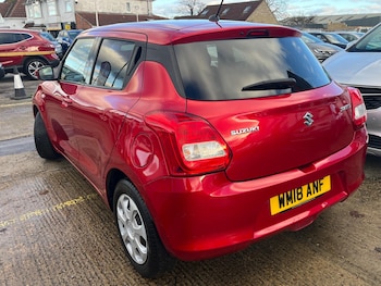 Used Suzuki Swift 2018 for sale - 76634180: Photo