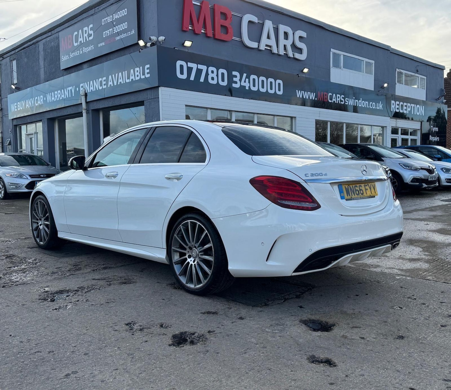 Used Mercedes-Benz C Class 2016 for sale - 76521542: Photo 2